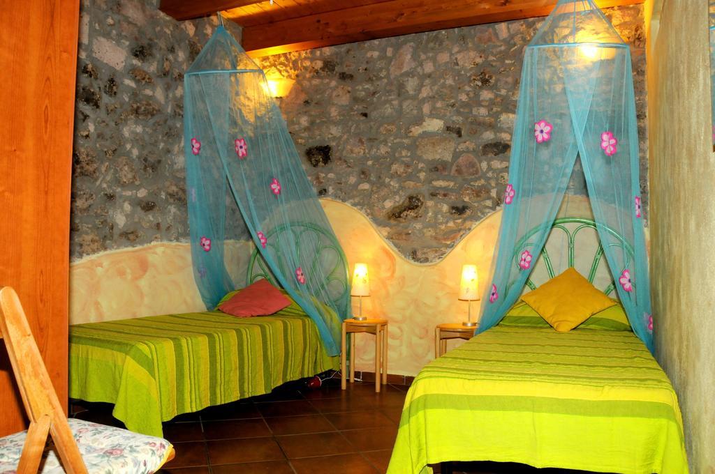 בוסה Agriturismo Su'E Lentu חדר תמונה